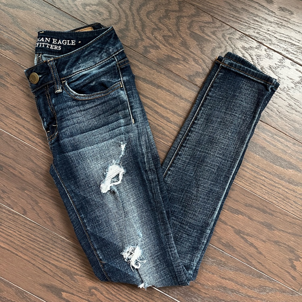 American Eagle Distressed Jeans